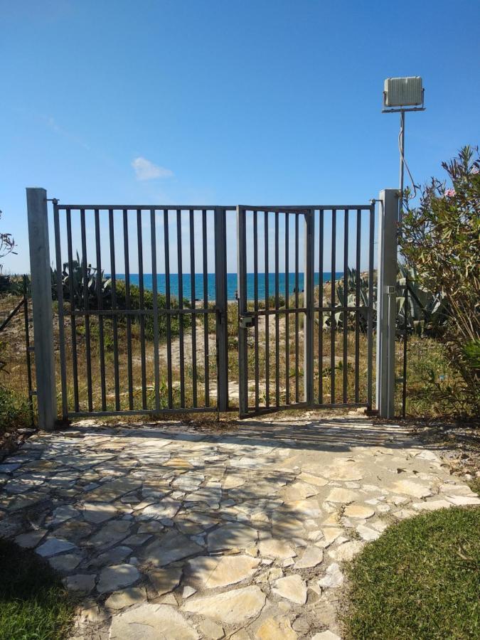 Mansarda Camelie Via Dei Normanni, 45 Villa Campofelice Di Roccella Eksteriør billede