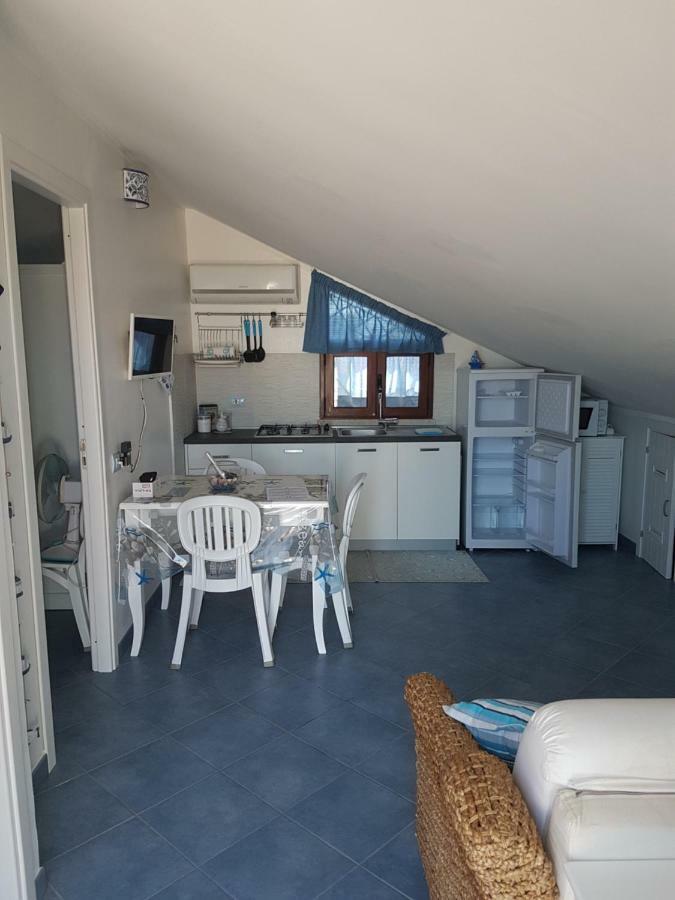 Mansarda Camelie Via Dei Normanni, 45 Villa Campofelice Di Roccella Eksteriør billede