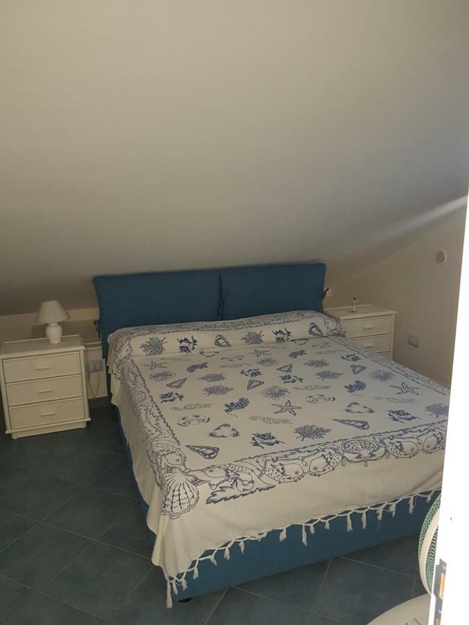 Mansarda Camelie Via Dei Normanni, 45 Villa Campofelice Di Roccella Eksteriør billede